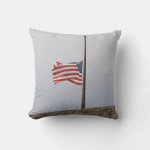 Flagge der Vereinigten Staaten bei Half-Mast (USA)