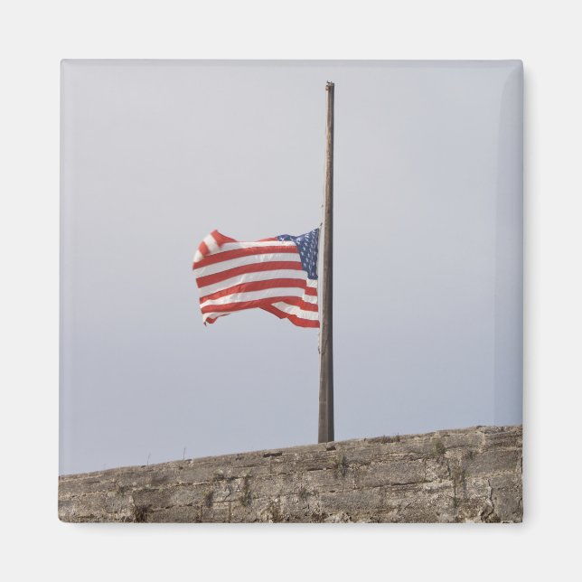 Flagge der Vereinigten Staaten bei Half-Mast (USA) Magnet (Vorne)