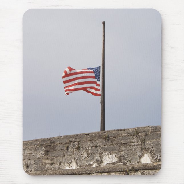 Flagge der Vereinigten Staaten bei Half-Mast (USA) Mousepad (Vorne)