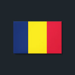 Flagge des Tschad (afrikanisches Land) Leinwanddruck<br><div class="desc">Dieses Design zeigt die Nationalflagge des Tschad (offiziell als Republik Tschad bekannt), eines Binnenlandes im Nordzentralafrika. Der Tschad grenzt im Norden an Libyen, im Osten an den Sudan, im Süden an die Zentralafrikanische Republik, im Südwesten an Kamerun, im Südwesten an Nigeria (am Tschadsee) und im Westen an Niger. Die Hauptstadt...</div>