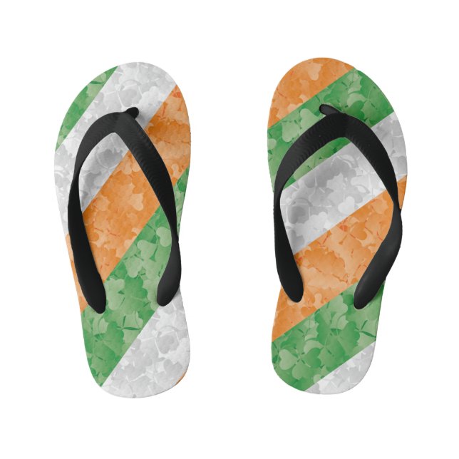 Flagge Irlands mit Kleeblättern Kinderbadesandalen (Fußbett)