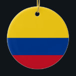 Flagge Kolumbiens, Republik Kolumbien Keramikornament<br><div class="desc">Kolumbien, offiziell die Republik Kolumbien, ist ein Land im Nordwesten Südamerikas, grenzt im Nordwesten an Panama; im Osten an Venezuela und Brasilien; im Süden an Ecuador und Peru; und es hat eine gemeinsame Meeresgrenze mit Costa Rica, Nicaragua, Honduras, Jamaika, Dominikanische Republik und Haiti. Es handelt sich um eine einheitliche, verfassungsmäßige...</div>