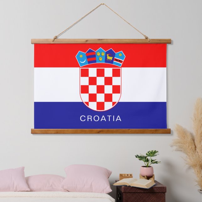 Flagge Kroatiens mit benutzerdefiniertem Text Wandteppich Mit Holzrahmen (Schlafzimmer)