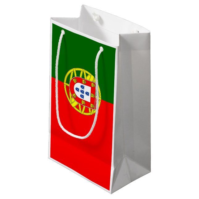 Flagge Portugals Kleine Geschenktüte (Vorderseite Schrägansicht)