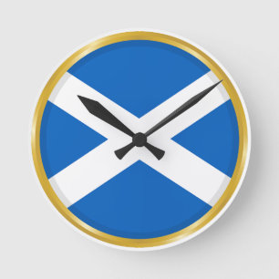 Flagge Schottlands im goldenen Kreis Runde Wanduhr