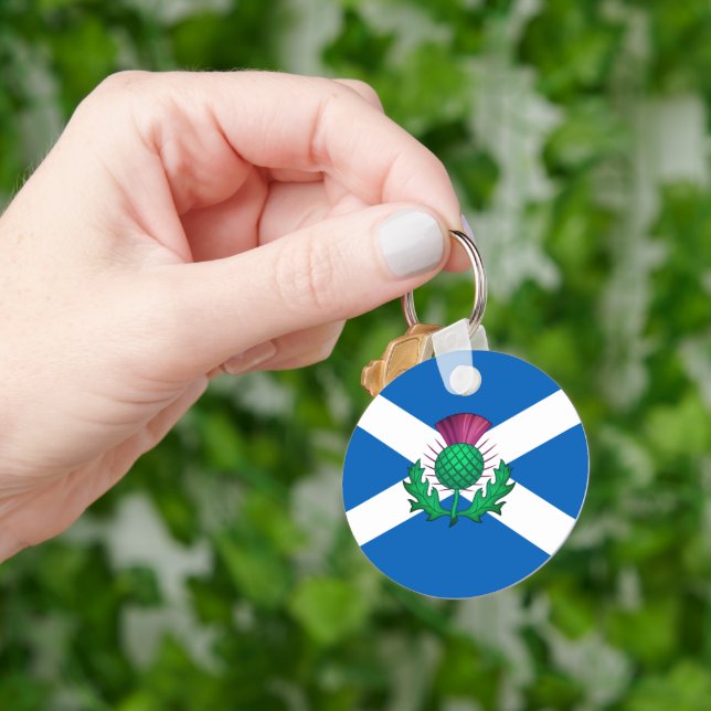 Flagge Schottlands mit Thistle überlagert Schlüsselanhänger (Hand)