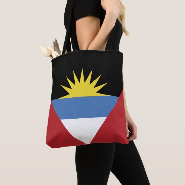 Flagge von Antigua und Barbuda (Von Nahem)