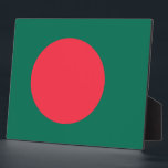 Flagge von Bangladesch Fotoplatte<br><div class="desc">Feiern Sie mit unserer Flag Plaque in Bangladesch auf feine und elegante Art und Weise Nationalstolz - ein ideales Dekorationsstück für Ihre Zuhause, Ihr Büro oder ein besonderes Event! Die mit viel Liebe zum Detail gestaltete Plakette zeigt das lebendige Grün und Rot der Flagge Bangladeschs in einem gepflegten und würdigen...</div>