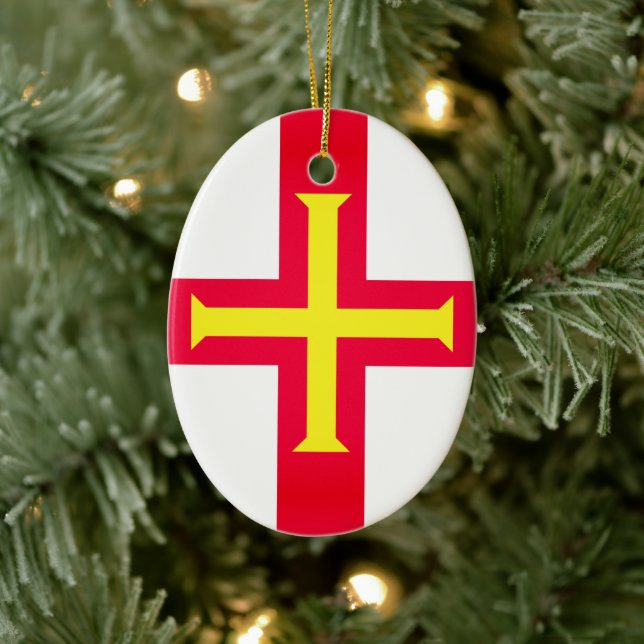 Flagge von Guernsey (UK) Keramik Ornament (Baum)