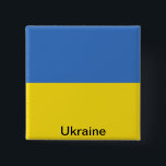 Flagge von Ukraine Button<br><div class="desc">Die Flagge von Ukraine (Ukrainer: державнийпрапорУкраїни; translit.: derzhavnyy prapor Ukrayiny; buchstäblich ist ` Staatsflagge von Ukraine') die nationale Flagge von Ukraine. Die nationale Flagge wurde offiziell zum ersten Mal im Jahre 1918 durch eine kurzlebige ukrainische Volksrepublik adoptiert. Zu dieser Zeit hatte die allgemein verwendete gelb-blaue Flagge bereits zu Blaues und...</div>