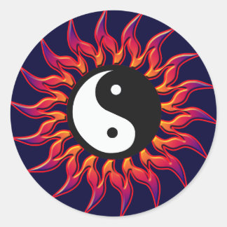 Flaming Yin Yang Sun Runder Aufkleber