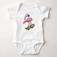 Flamingo als Skater mit Skateboard