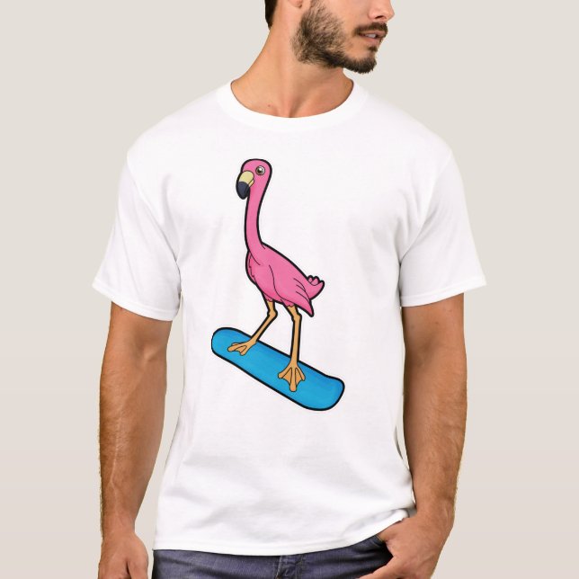 Flamingo als Snowboarder mit Snowbaord T-Shirt (Vorderseite)