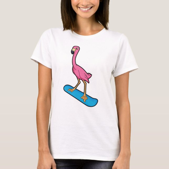 Flamingo als Snowboarder mit Snowbaord T-Shirt (Vorderseite)
