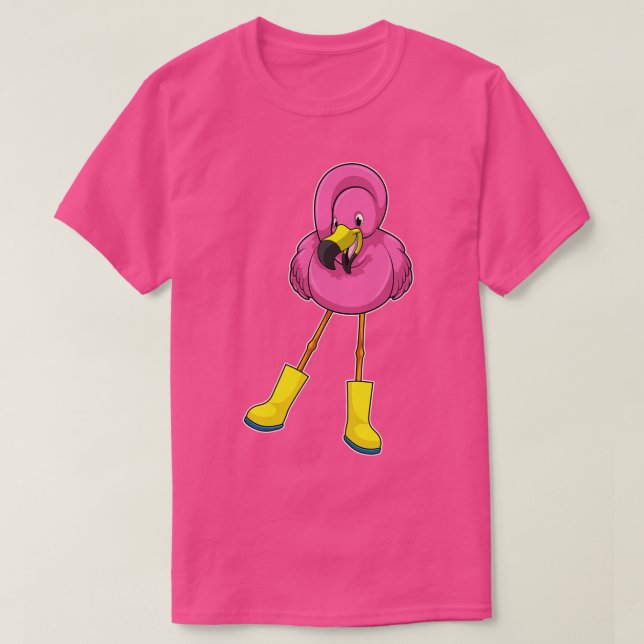 Flamingo beim Regen mit Gummistiefeln T-Shirt (Design vorne)