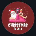 Flamingo Christmas im Juli Lover Runder Aufkleber<br><div class="desc">Flamingo Weihnachten im Juli Lover Geschenk. Perfektes Geschenk für Ihren Vater,  Mama,  Papa,  Männer,  Frauen,  Freunde und Familienmitglieder am Erntedank Tag,  Weihnachten,  Muttertag,  Vatertag,  4. Juli,  1776 Unabhängiger Tag,  Veteranen Tag,  Halloween,  Patrick's Day</div>