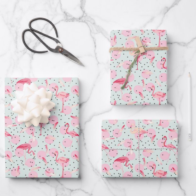 Flamingo Feathers on Polka Dots Geschenkpapier Set (Vorderseite)
