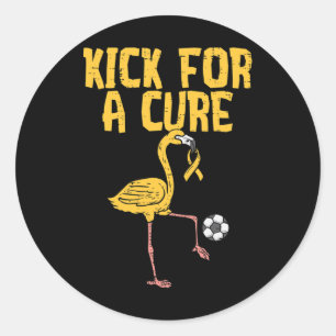 Flamingo Fußballkick für eine Heilung Kindheitskre Runder Aufkleber