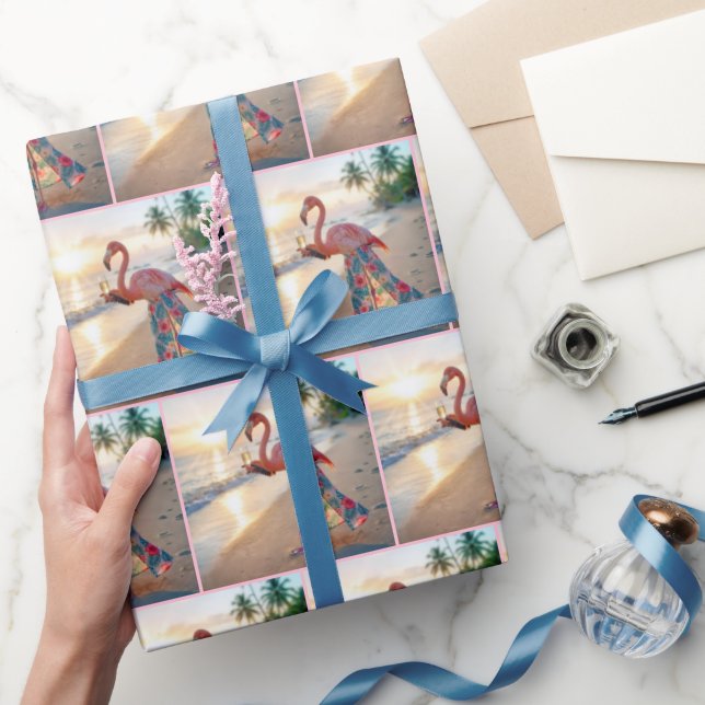 Flamingo in einem Rock mit Champagnerflöte Geschenkpapier (Schenken)