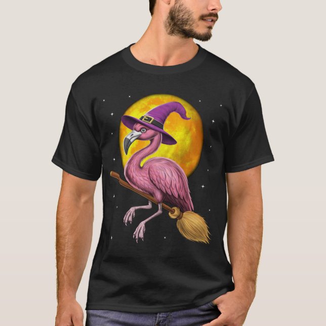 Flamingo Witch Riding Broom T-Shirt (Vorderseite)