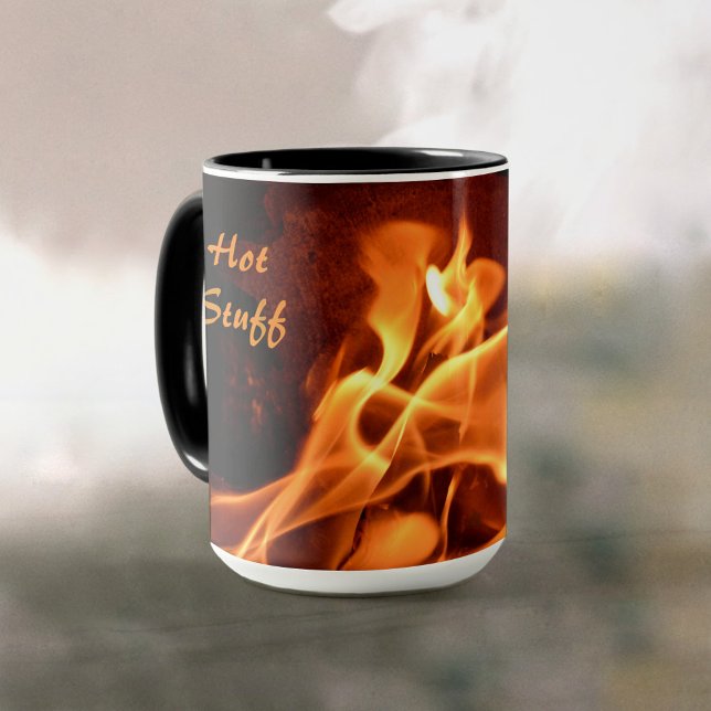 Flammen des Feuers schlagen Tasse (Von Creator hochgeladen)