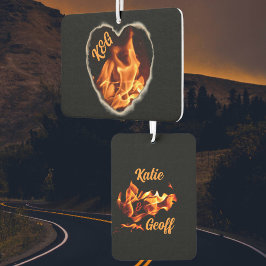 Flammenherz von Feuerinitialen und -namen Autolufterfrischer