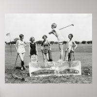 Flapper Girls Playing Golf, 1926. Vintages Foto