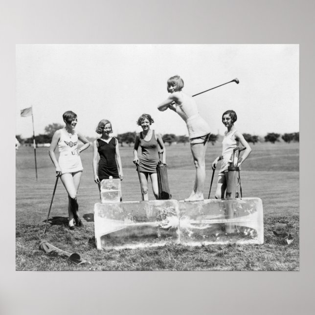 Flapper Girls Playing Golf, 1926. Vintages Foto Poster (Vorne)