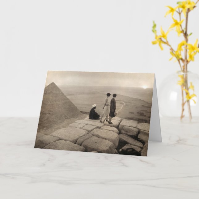 Flapper Girls Sunrise Khufu Pyramid, Ägypten 1920 Karte (Gelbe Blume)