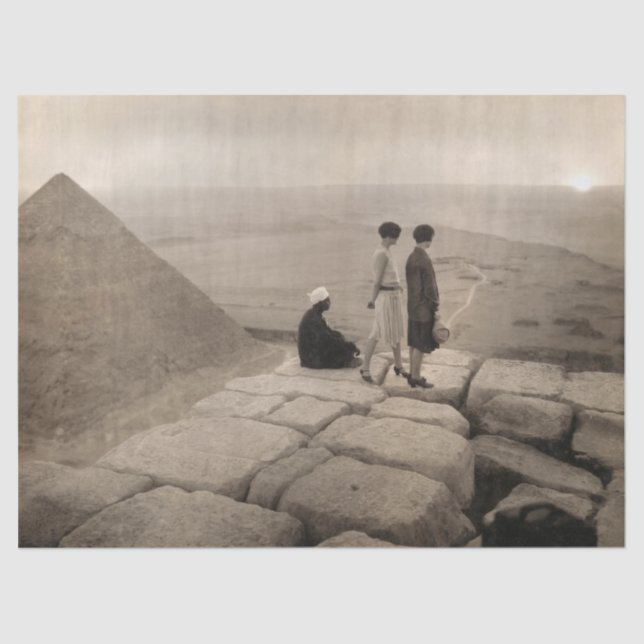 Flapper Girls Sunrise Khufu Pyramid, Ägypten 1920 Seidenpapier (Vorderseite)