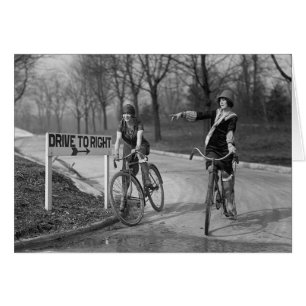 Flapper-Mädchen beim Fahrradfahren, 1925