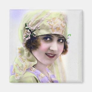 Flapperin der 1920er Jahre in Grün und Purpur Magnet