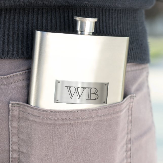 Flasche mit Initialen auf Namensplatte Flachmann (Beispiel)