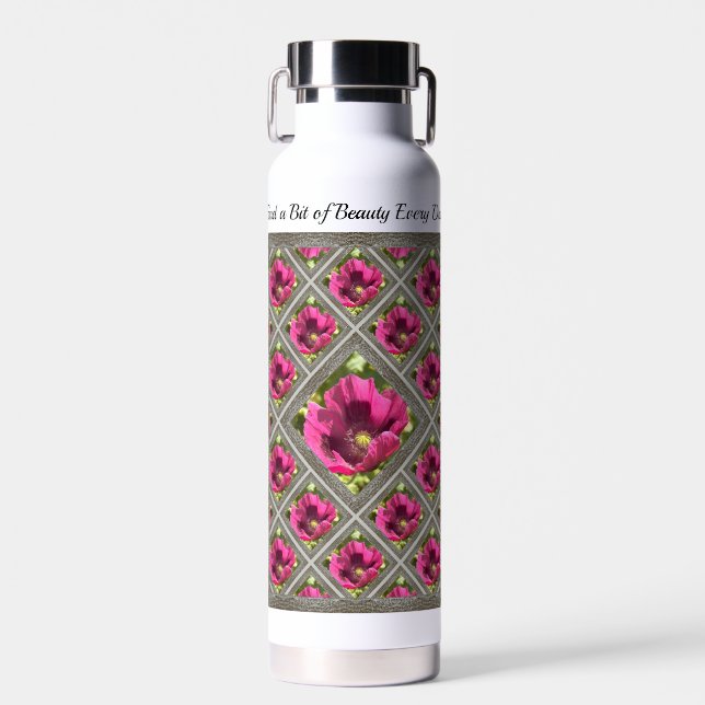 Flasche mit isoliertem Wasser mit Magenta-Pflaumen (Vorne)