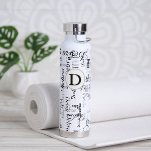 Flasche mit schwarzem und weißem Wasser mit Name