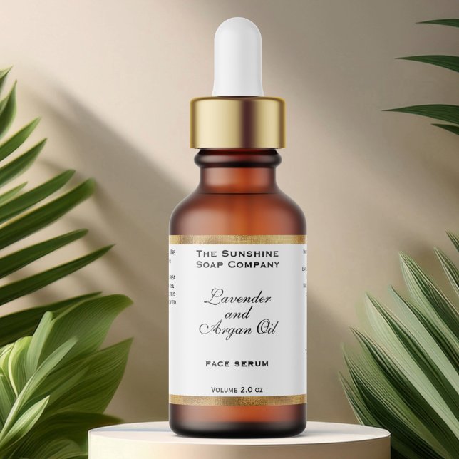 Flasche mit weißem und holzfarbenem Foil Adressaufkleber (Von Creator hochgeladen)