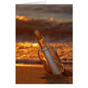 Flaschenpost mit Sonnenuntergang