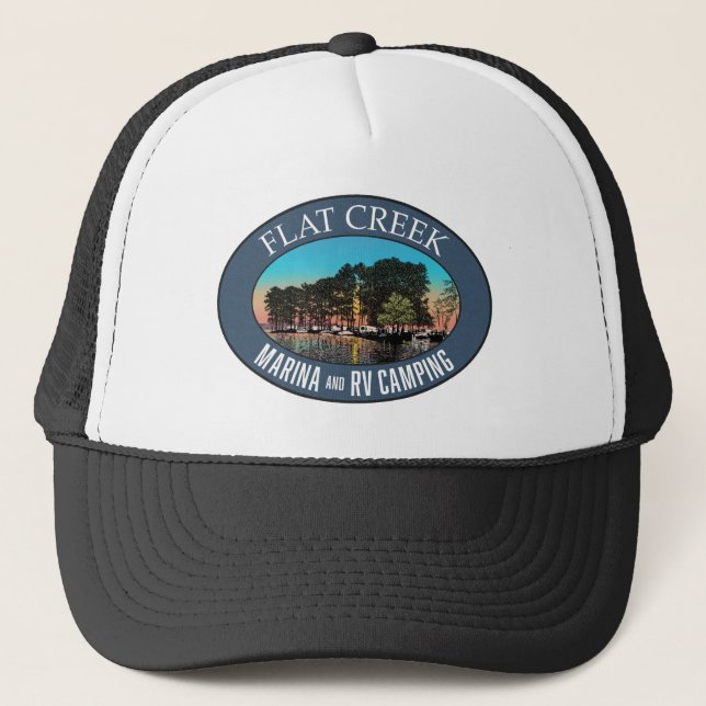 Flat Creek Marina und RV Camping Trucker Hat Truckerkappe (Vorderseite)