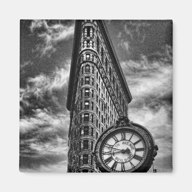 Flatiron Gebäude und Uhr in Schwarz und Weiß Magnet (Vorne)