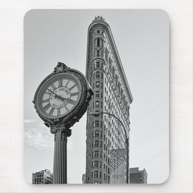 Flatiron Gebäude und Uhr in Schwarz-weißem #2 Mousepad (Vorne)