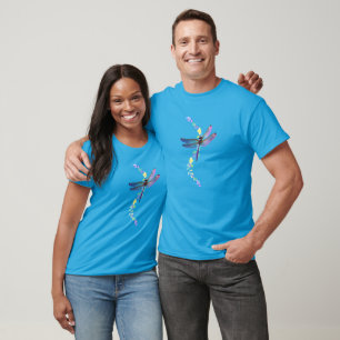 Flatternde Träume: Libelle und Blumen T-Shirt