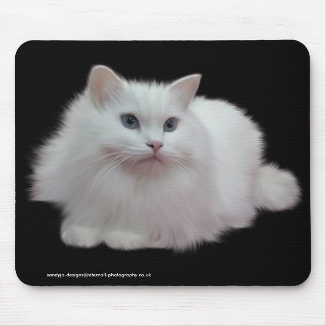 Flaumige weiße Katze Mousepad (Vorne)