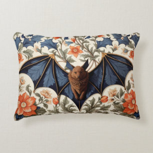 Fledermaus im Flug, inspiriert von William Morris' Dekokissen