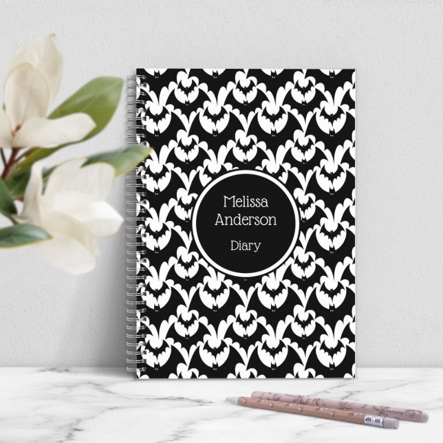 Fledermäuse Horror Gotisches Muster Personalisiert Notizbuch (Bats Horror Gothic Pattern Personalized Name Black Notebook)