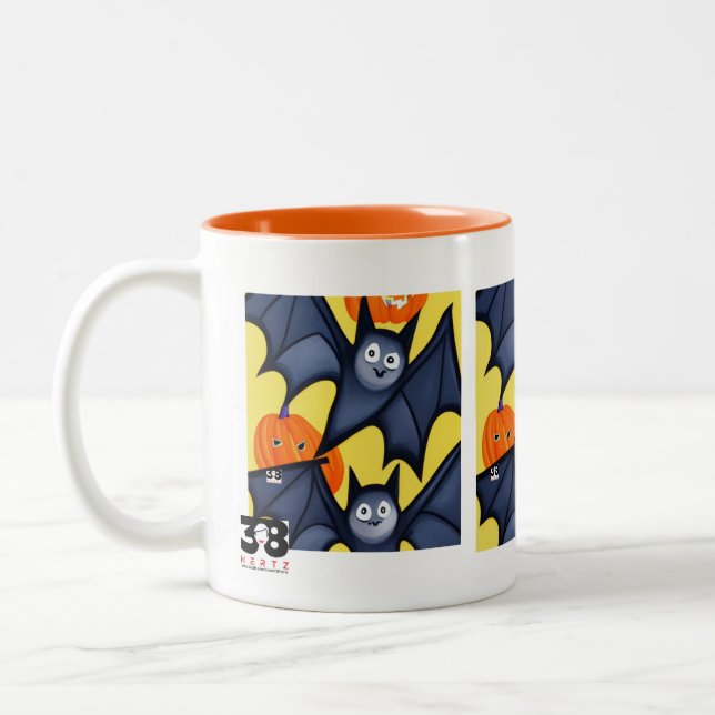 Fledermäuse und Pumpkins Zweifarbige Tasse (Links)