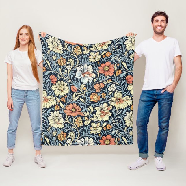 Fleece im Vintage-Stil mit blauem botanischem Must (Beispiel)
