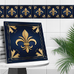 Fleur-De-Lis - Art Deco - Blau und Gold Fliese<br><div class="desc">Fleur-De-Lis - Art Deco - Blau und Gold</div>
