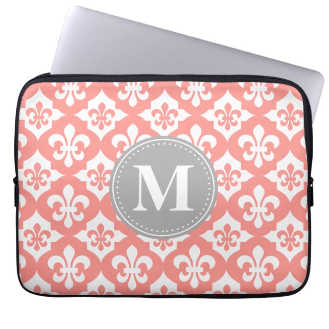 Fleur-De-Lis Coral Pink Gray Monogram Laptopschutzhülle (Vorderseite)