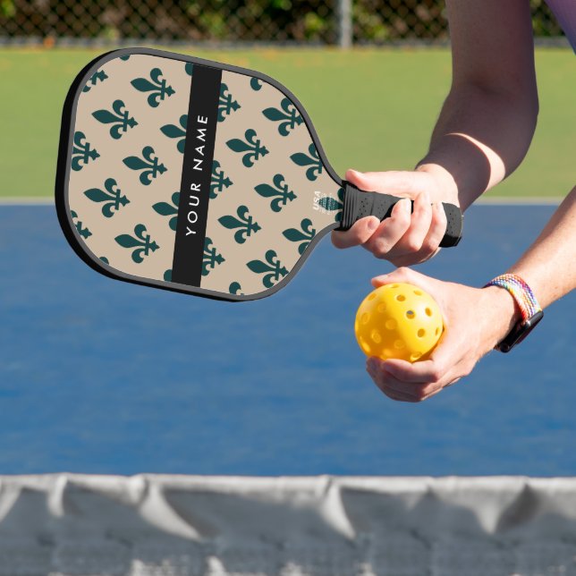 Fleur de Lis, Green on Beige, Royal, Your Name Pickleball Schläger (InSitu)