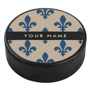 Fleur de Lis, Marineblau auf Beige, Royal, Ihr Nam Eishockey Puck